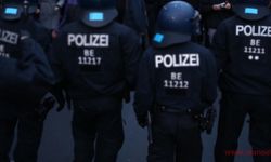 Almanya'da taraftara orantısız şiddet uygulayan polis hakkında soruşturma başlatıldı