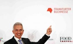 Eşine torpil yapmakla suçlanan Frankfurt Belediye Başkanı referandumla görevden alındı