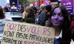Paris’te kadın cinayetleri protestosu