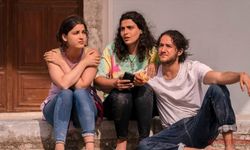 Yüzerek Avrupa'ya sığınan Mardini'nin hikayesini anlatan film vizyona giriyor