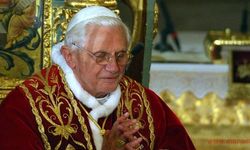 Eski Vatikan Devlet Başkanı ve Emerit Papa 16. Benediktus öldü