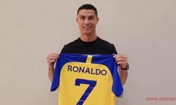 Al Nassr takımına transfer olan Ronaldo yıllık maaşı en yüksek sporcu olacak