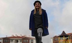 Sol bacağı olmadan dünyaya geldi, engelin engel olmadığını kanıtladı