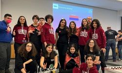 Doğa Koleji'nin robotik takımı VEX Robotics Almanya şampiyonu oldu