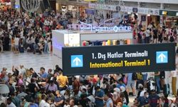 Pandemide dışarı çıkamayan yaşlı turistler, tatil için Türkiye’ye akın ediyor