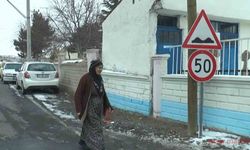 74 yılda yapamadığını 5 haftada yaparak okumayı öğrendi
