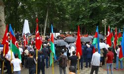 Ermeni çetelerin 1918'de katlettiği Azerbaycanlılar anılıyor