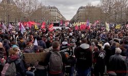 Fransa’da göç yasası protesto edildi