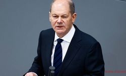 Almanya Başbakanı Olaf Scholz, Cumhurbaşkanı Erdoğan’ı tebrik etti.