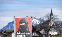 İsviçre’de kamuya açık alanlarda burka yasağına Ulusal Konsey’den onay