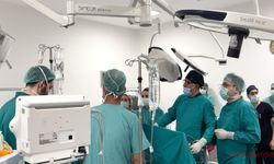 60 ülkeden 2 bin doktora, Türk cerrahtan eğitim niteliğinde ameliyat
