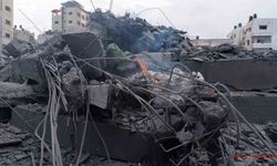 İsrail, Gazze Şeridi’nde 6 camiyi bombaladı