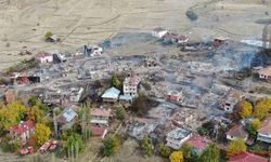 Kastamonu'da 47 evin küle döndüğü yangın görüntülendi