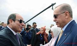 Cumhurbaşkanı Erdoğan’ı 12 yıl sonra Mısır'da Sisi karşıladı