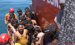 Endonezya’daki tekne faciasında 76 Arakanlı Müslüman öldü veya kayıp