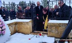 Dünyaca ünlü halk ozanı Aşık Veysel mezarı başında anıldı