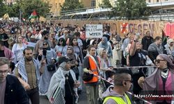 Berlin'deki Filistin'e destek yürüyüşünde göstericiler ile polis arasında arbede