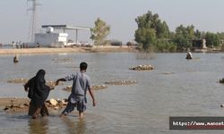 Pakistan'da buzulların erimesiyle oluşan selde yüzlerce kişi evlerinden tahliye edildi