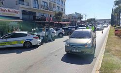 Manavgat’ta otomobile arkadan çarpan motosikletli yaralandı