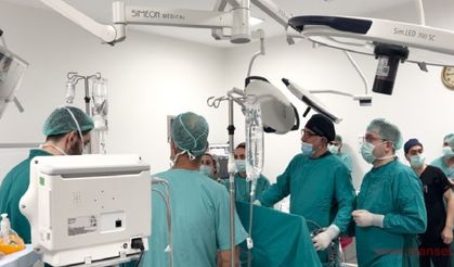 60 ülkeden 2 bin doktora, Türk cerrahtan eğitim niteliğinde ameliyat