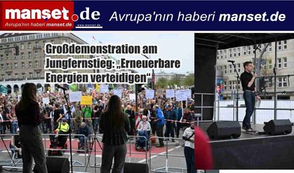 Hamburg Jungfernstieg’de “Yenilenebilir Enerjileri Savunmak” Gösterisi