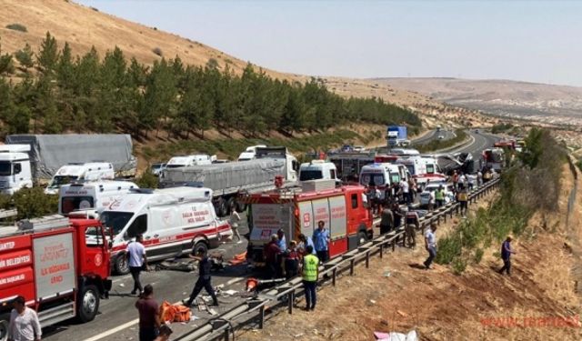 Gaziantep'teki trafik kazasında 15 kişi hayatını kaybetti