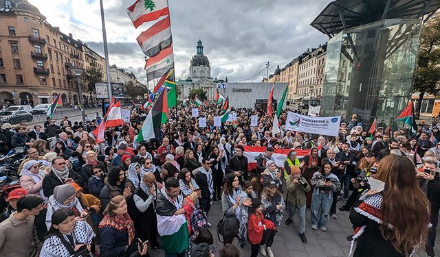 İsveç'te, İsrail'in Filistin ve Lübnan'a yönelik saldırıları protesto edildi