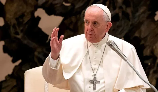 Papa Francis Hayatını Kaybetti