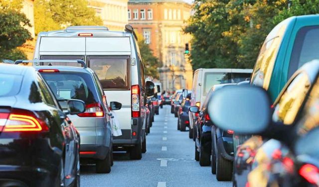 Haftasonu :Hamburg’da Trafik Çilesi: Norderelbbrücke Çalışmaları Sürücüleri Zora Sokacak!
