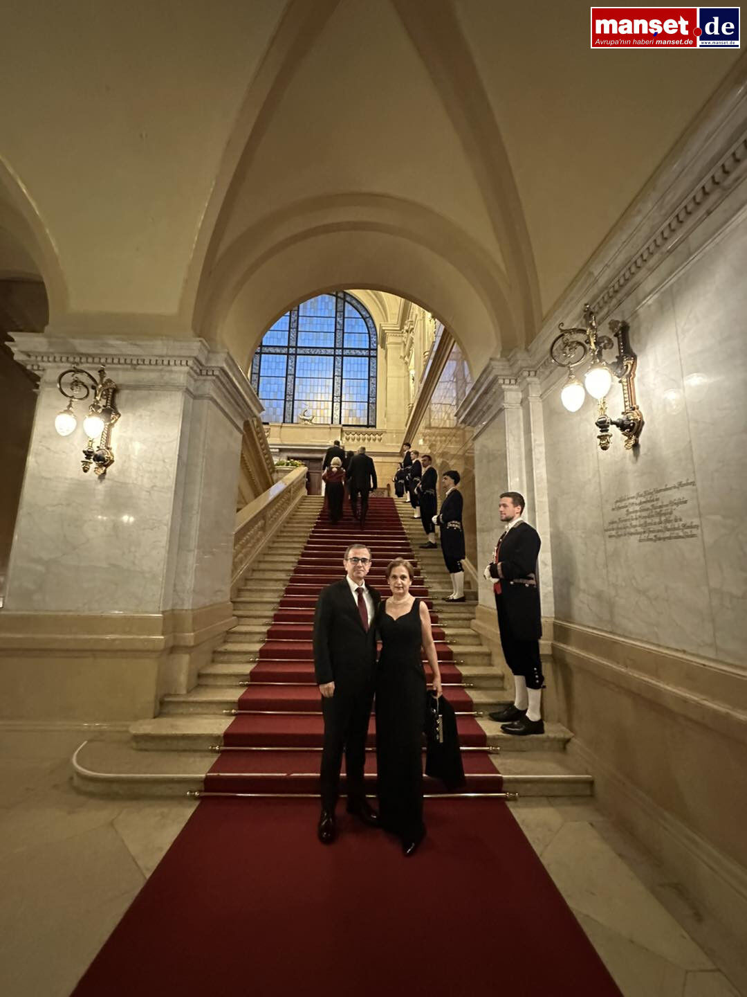 646976038 951735897356279 5059722869880656255 N